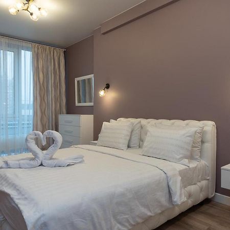 New Modern Apartments. Metro Minskaya Київ Екстер'єр фото