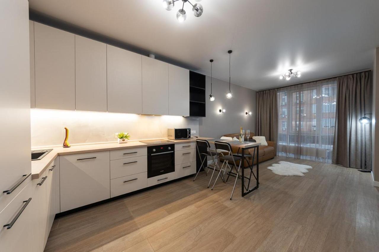 New Modern Apartments. Metro Minskaya Київ Екстер'єр фото