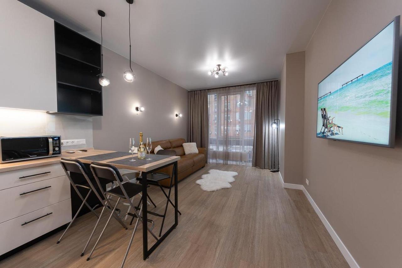 New Modern Apartments. Metro Minskaya Київ Екстер'єр фото