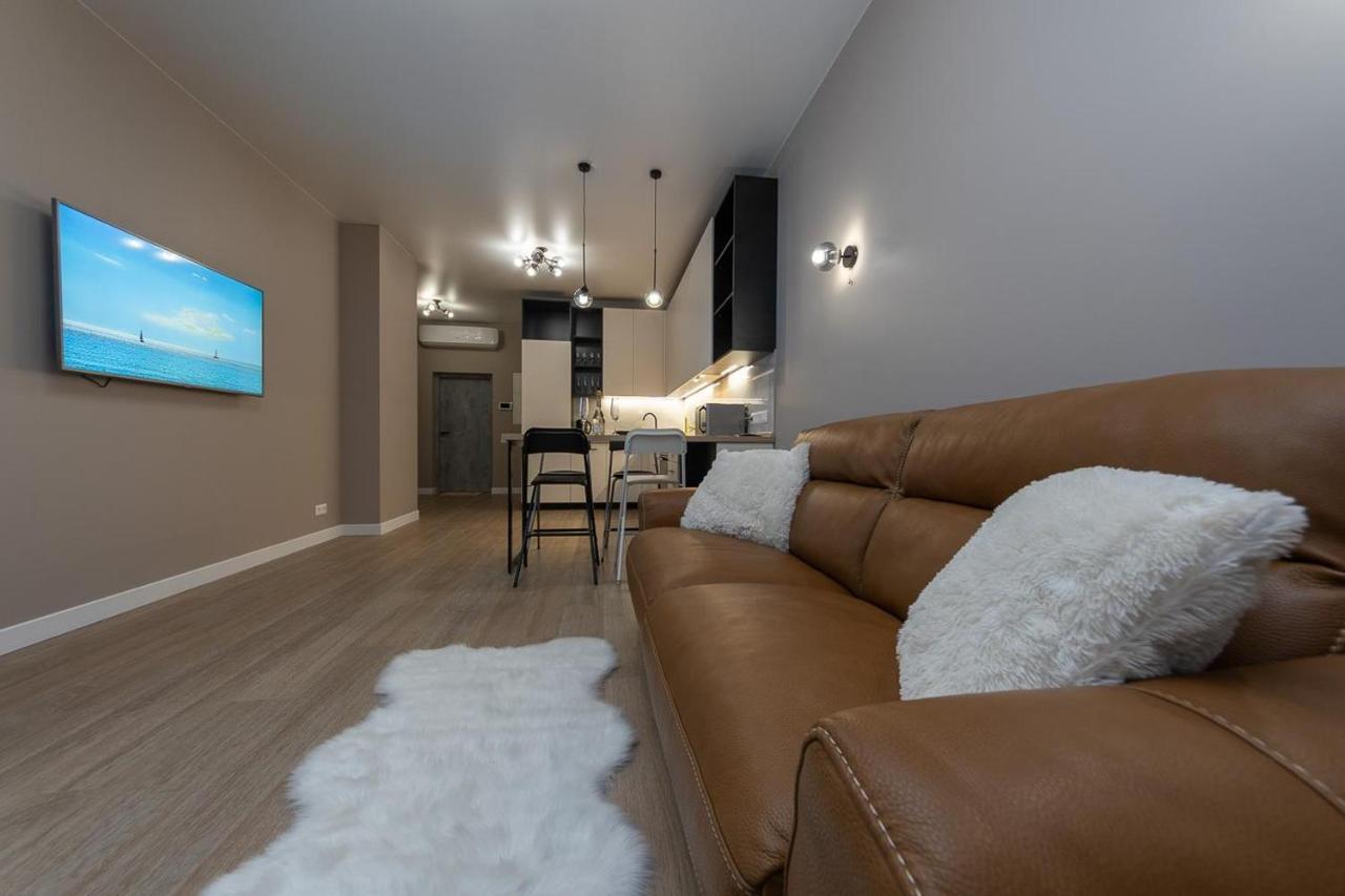 New Modern Apartments. Metro Minskaya Київ Екстер'єр фото