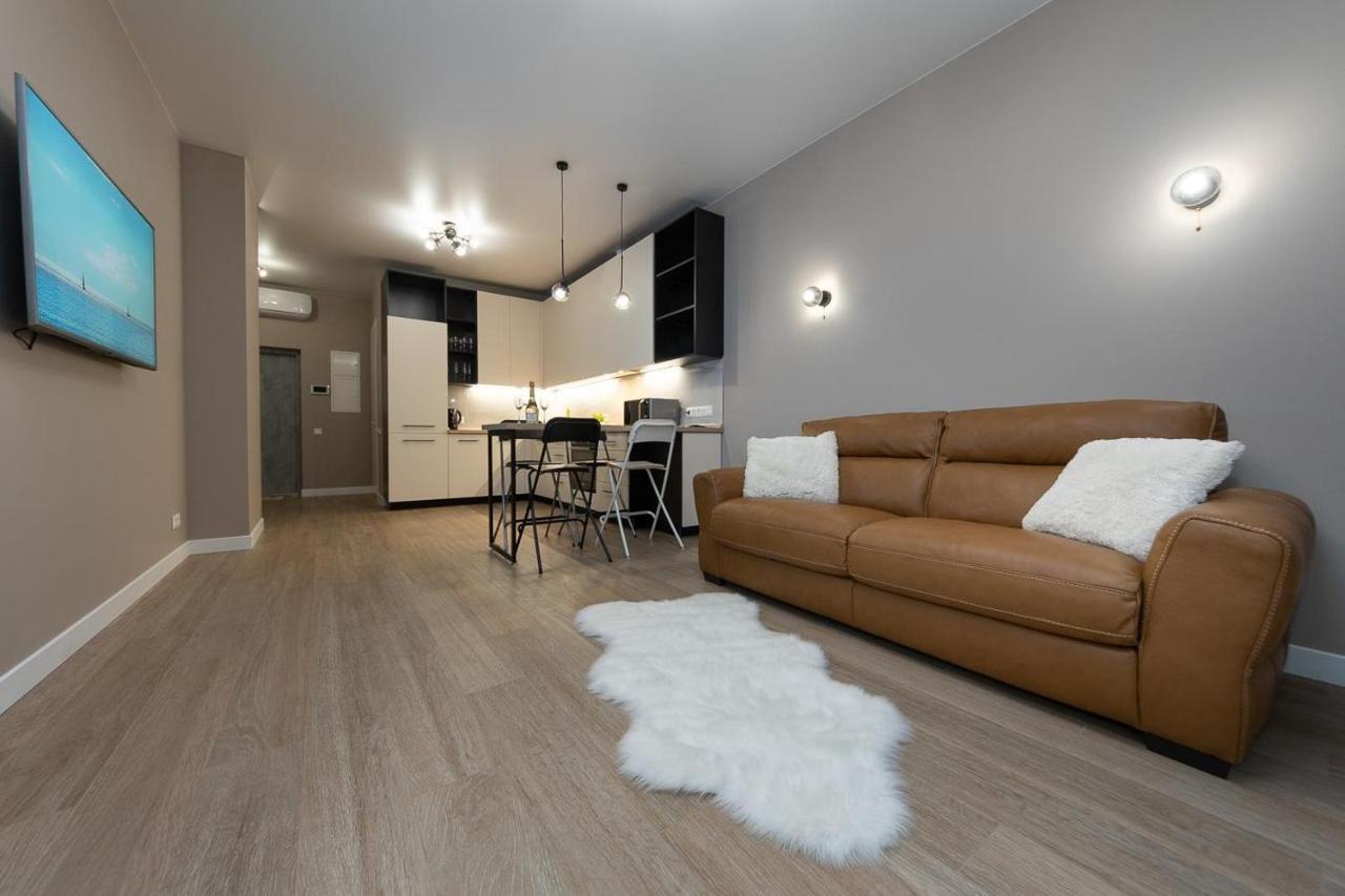 New Modern Apartments. Metro Minskaya Київ Екстер'єр фото